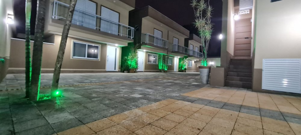 Casa em Condom�nio - Aluguel - Granja Viana - Cotia - SP