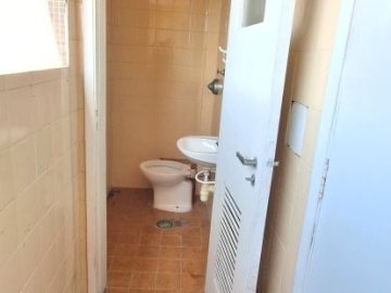 WC rea Servio